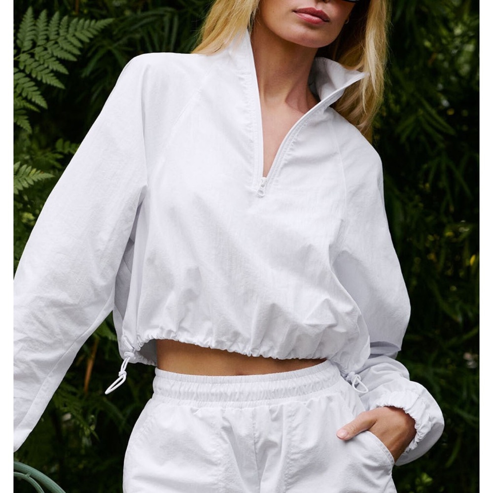 ALO Yoga White Women's Sweater